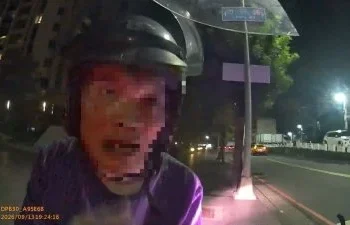 拒停車加速狂逃！高雄男一路闖紅燈　吃19張罰單23.5萬