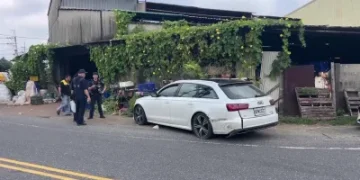 ▲台南21歲奧迪男拒檢！衝撞警車...警開14槍　車上查獲毒品（圖／記者王俊勝 翻攝）
