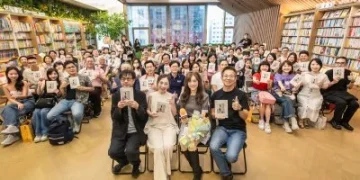 從醫師到書寫者　袁上雯《明亮的生活》在食物與記憶中尋找自己
