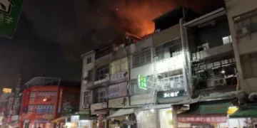 高雄深夜火警!1男3女被救出 2長輩靠「這東西」脫困