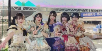 4千人受困成田機場！驚見偶像女團「性感睡衣躺地板」