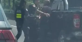 國道GTA! 員警攔停酒駕男