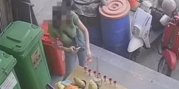 以為遇上靈異事件！台南供桌可樂全消失　監視器：外國女倒供杯喝