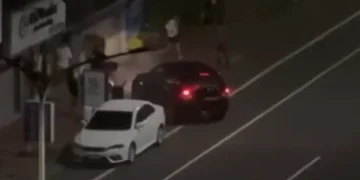 駕車衝撞棍棒砸車！　湖口行車糾紛暴力衝突畫面曝光