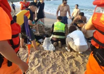 貢寮金沙灣傳溺斃悲劇！61歲男與兒子被海水帶離　兒子游上岸父救起送醫不治