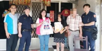 北港警關懷弱勢　串聯3民間團體送暖助急難家庭