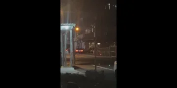 竹山深夜爆多人衝突畫面曝光！網路貼文引糾紛　雙方主嫌到案、警朝組織犯罪偵辦