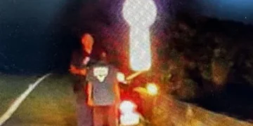 失智老翁深夜騎車誤闖台61線 北港警及時攔下護送返家
