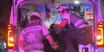 快訊／高雄女墜樓「砸中消防員」！雙雙緊急送醫
