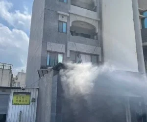 新竹民宅疑似氣爆引發火警！　1名男子受困消防隊員救出