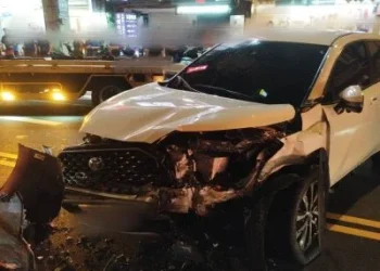 萬華車禍7人受傷！　自小客撞路邊4機車再撞對向自小客
