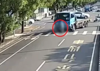 老翁走斑馬線被撞重傷進加護病房！　苗栗大貨車闖禍