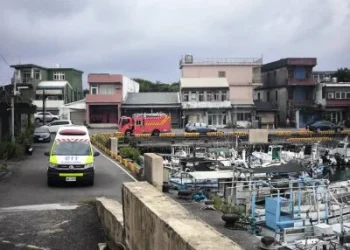 3人獲救1人失蹤！　貢寮澳底漁外海驚傳海釣船翻覆意外