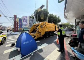 騎機車老婦命喪垃圾車輪下！　彰化市公所垃圾車執勤中釀悲劇