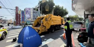 騎機車老婦命喪垃圾車輪下! 彰化市公所垃圾車執勤中釀悲劇
