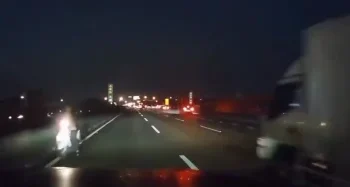 恐佈！　台中70歲翁酒駕國道1號內側車道逆向騎機車