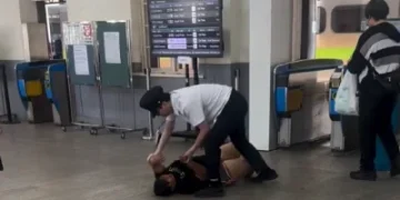新竹火車站女街友鬧事！　站務員制伏強制送醫 