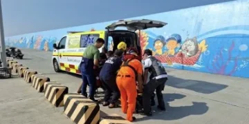 高雄父子漁港散步釀悲劇!兒失足落海 父跳海相救仍天人永隔