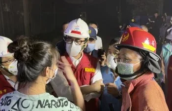 快訊／高雄工廠大火！市長陳其邁急趕赴現場