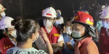 快訊／高雄工廠大火！市長陳其邁急趕赴現場