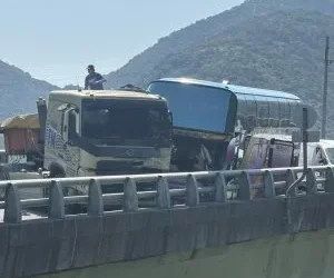 台九線觀音隊道路段重大事故！　雙向封閉管制中