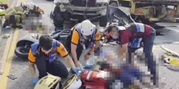 台南永康驚悚車禍!轎車撞飛2機車 80歲翁一度OHCA