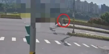 永和58歲婦路口遭追撞死亡! 肇事20歲男騎士受傷意識不清