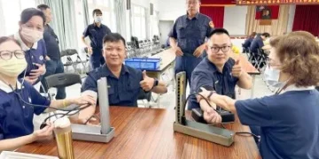 北港警分局17項績優表現獲肯定！警友會頒獎勵金　慈濟志工暖心奉茶慰勞員警