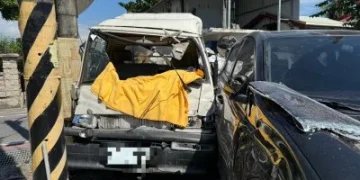 花蓮吉安無號誌路口兩車碰撞！小貨車失控撞電桿　駕駛左手擦挫傷