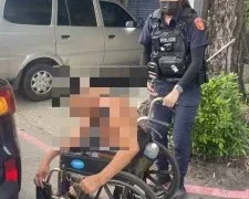 台中輪椅老翁迷途街頭「忘了回家的路」 暖警耐心查身分親送返家